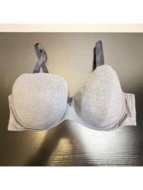 Torrid Lightly Lined Grey T-Shirt Bra – Size 40DD
